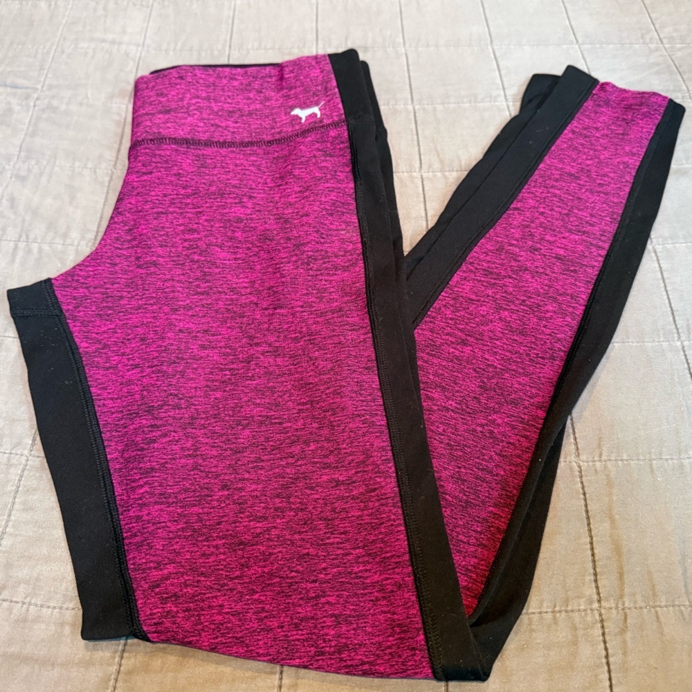 Like New Victoria's Secret Pink and Black Yoga Leggings